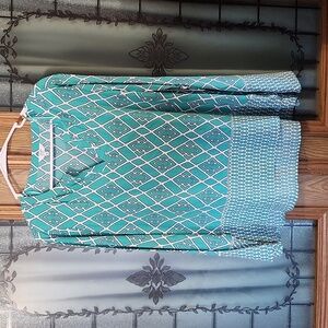 Large crown and Ivy tunic